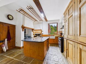 Photo 11- click for photo gallery